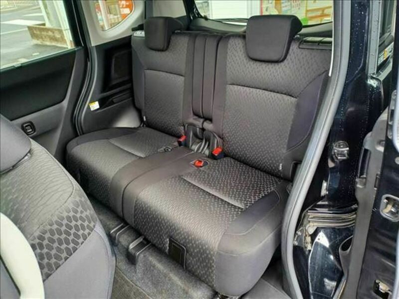 DELICA D2