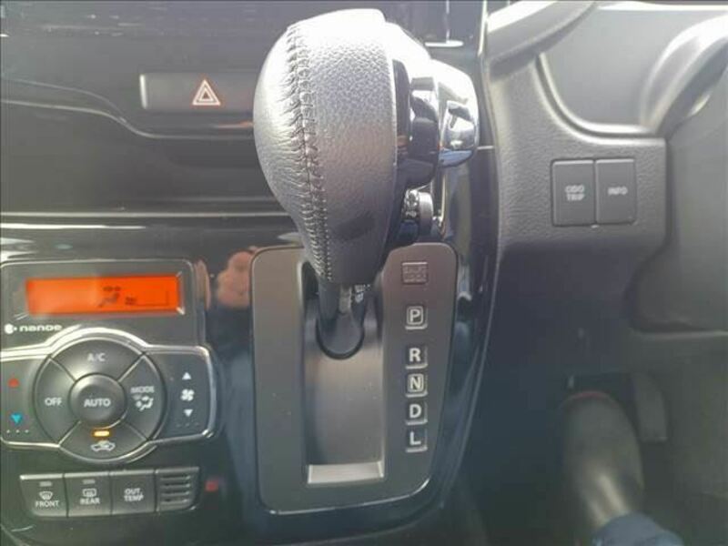 DELICA D2