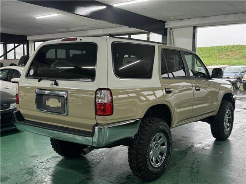 HILUX SURF