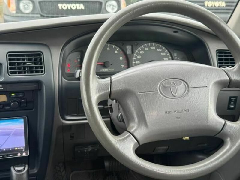 HILUX SURF