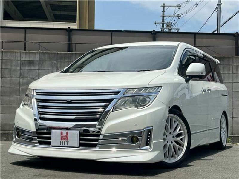 NISSAN ELGRAND