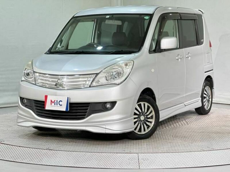 MITSUBISHI DELICA D2