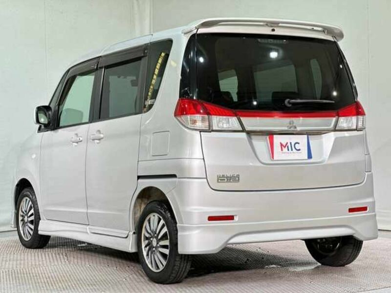 DELICA D2