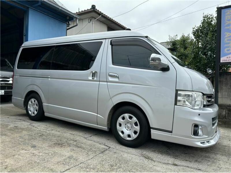 HIACE VAN
