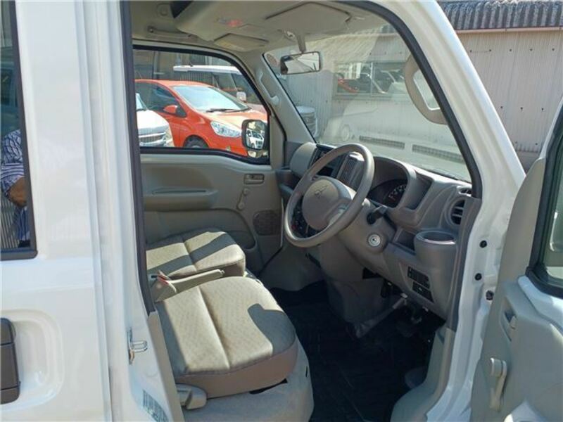 MINICAB VAN