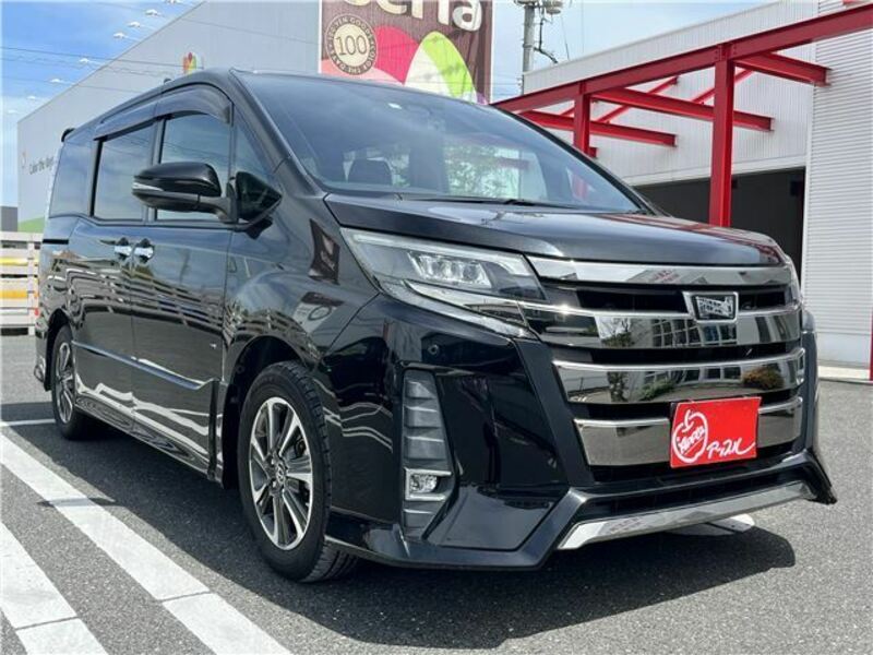 TOYOTA NOAH