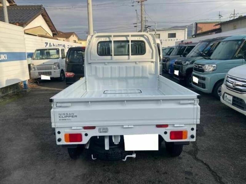 CLIPPER TRUCK
