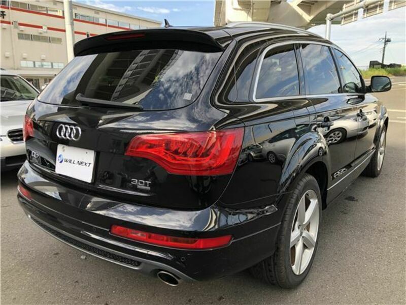 Q7