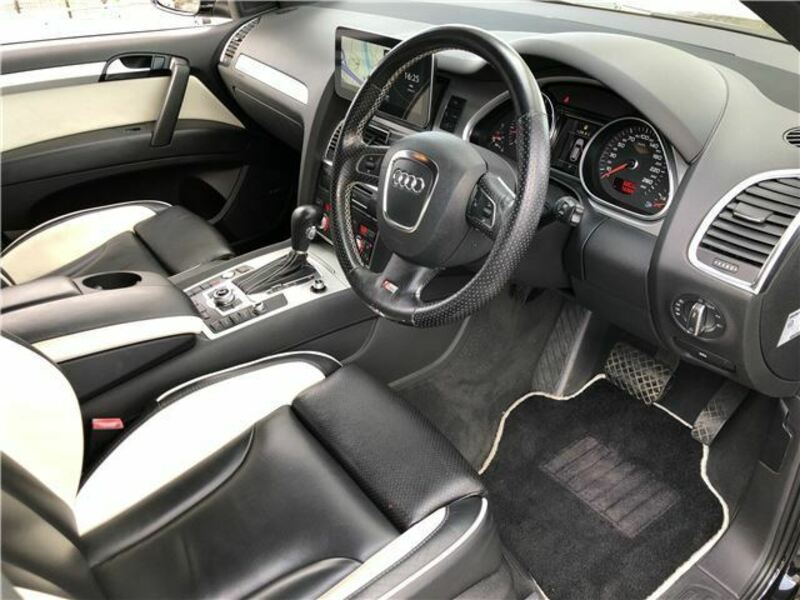 Q7