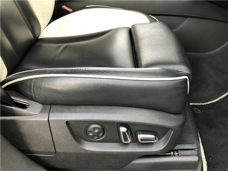 Q7