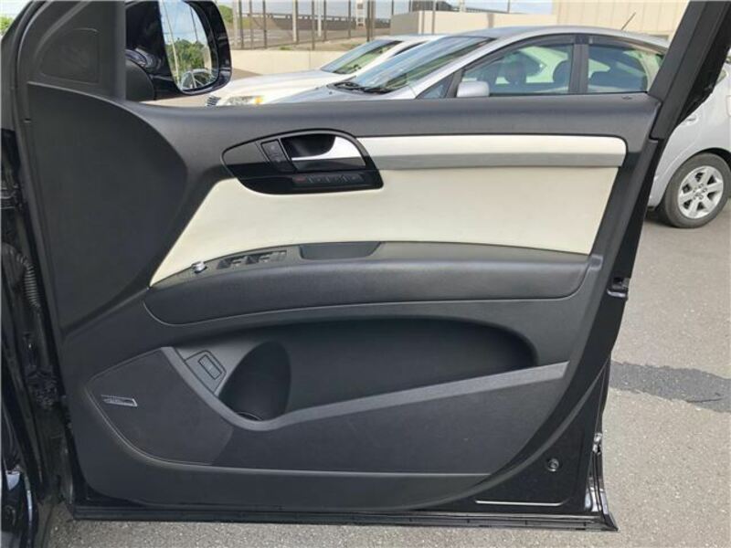 Q7