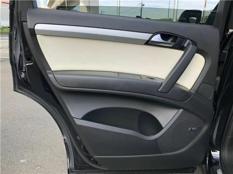 Q7