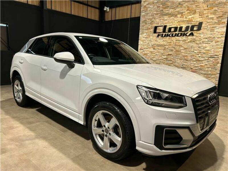 AUDI Q2