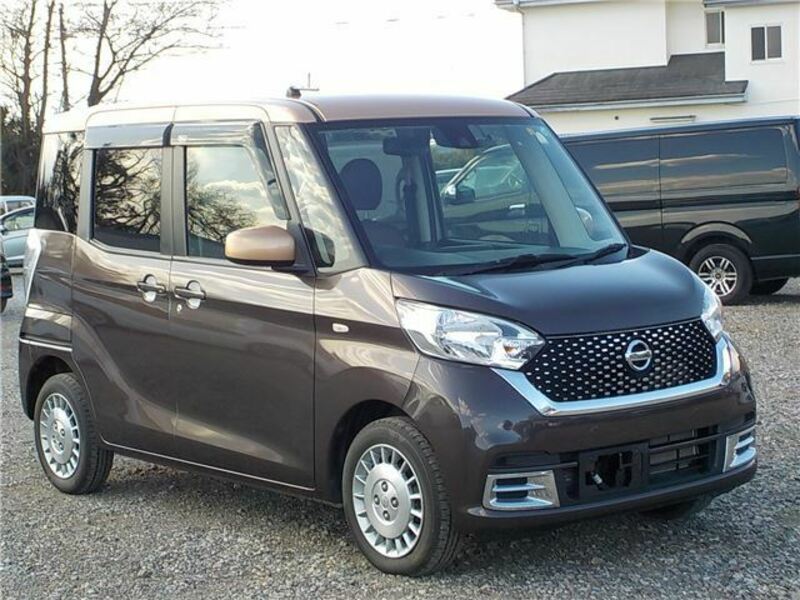 NISSAN DAYZ ROOX