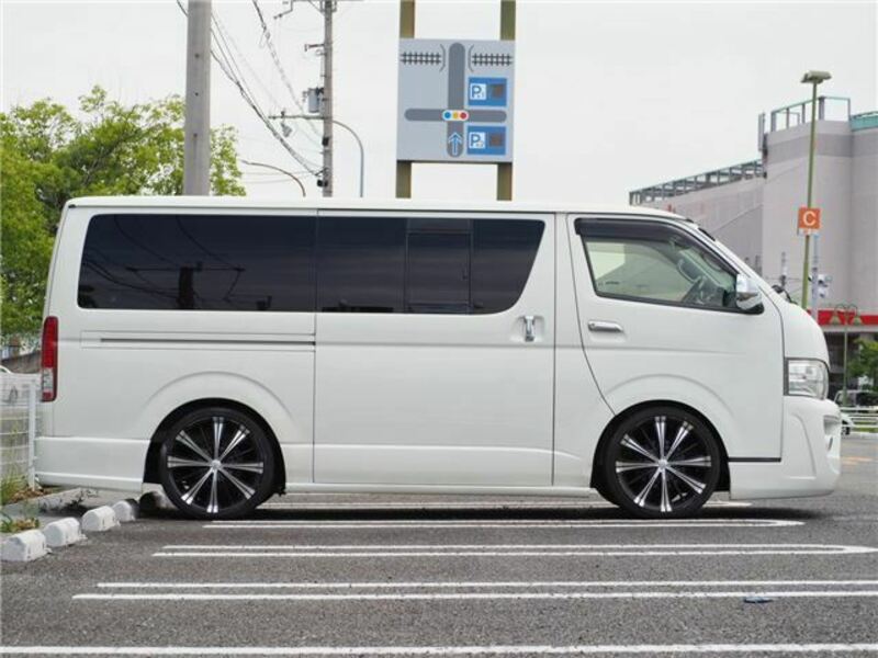 HIACE VAN