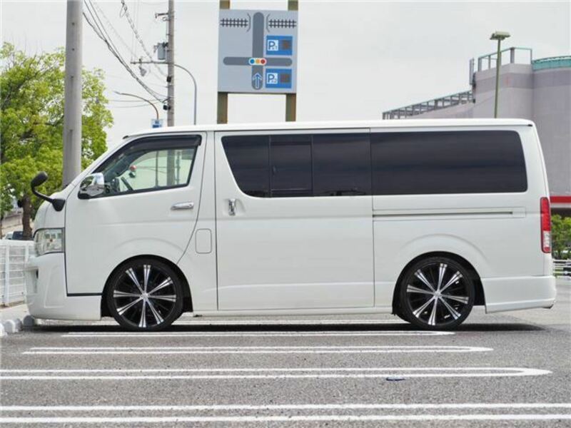 HIACE VAN