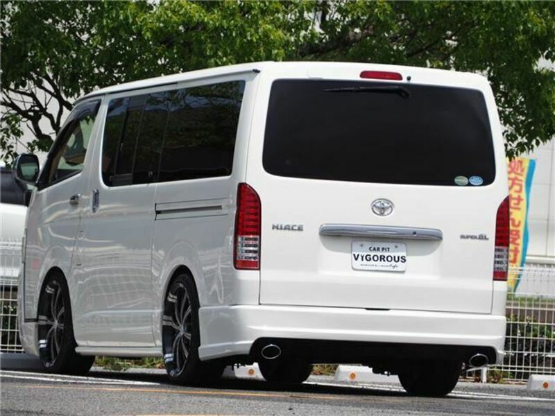 HIACE VAN