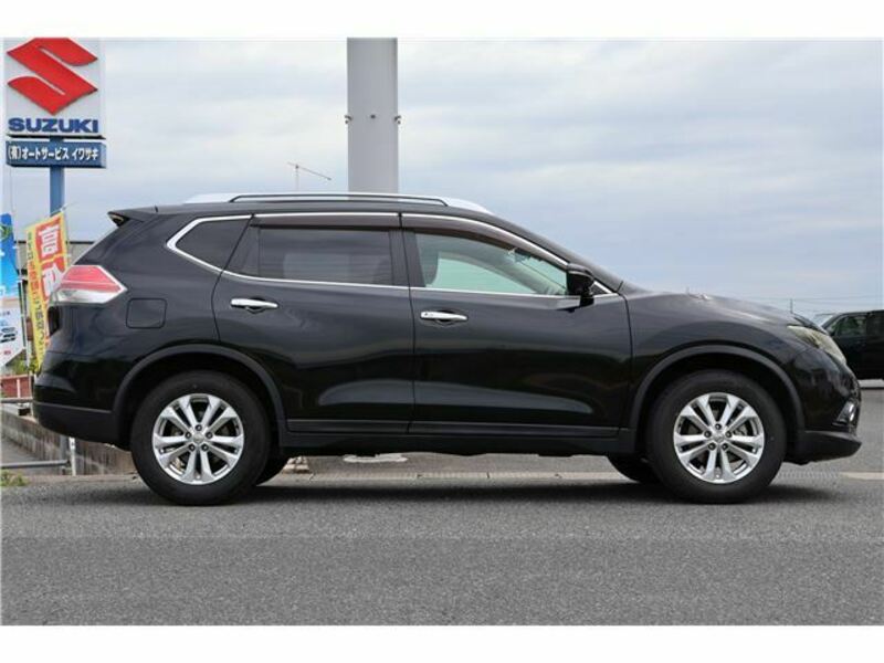 X-TRAIL