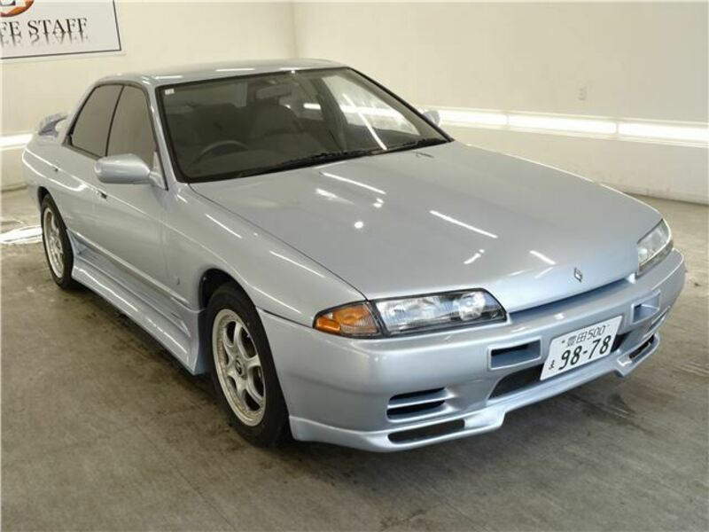 NISSAN SKYLINE