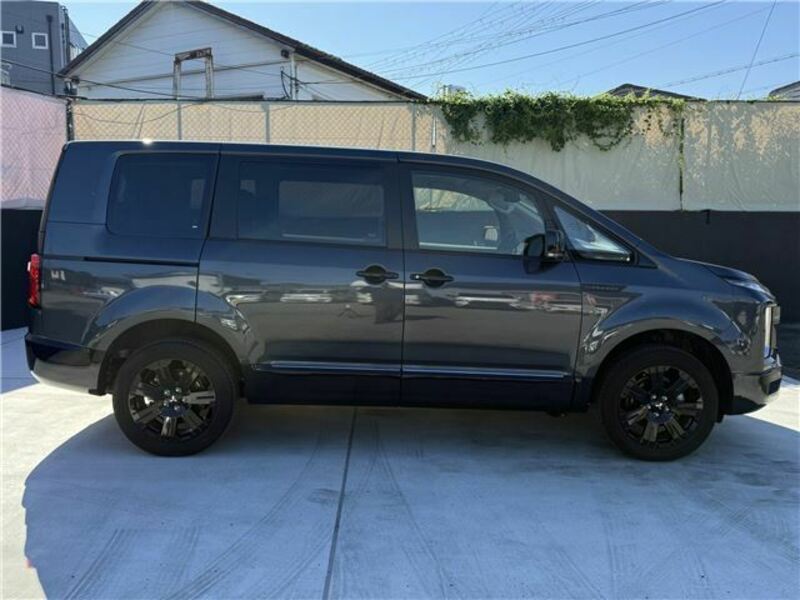 DELICA D5