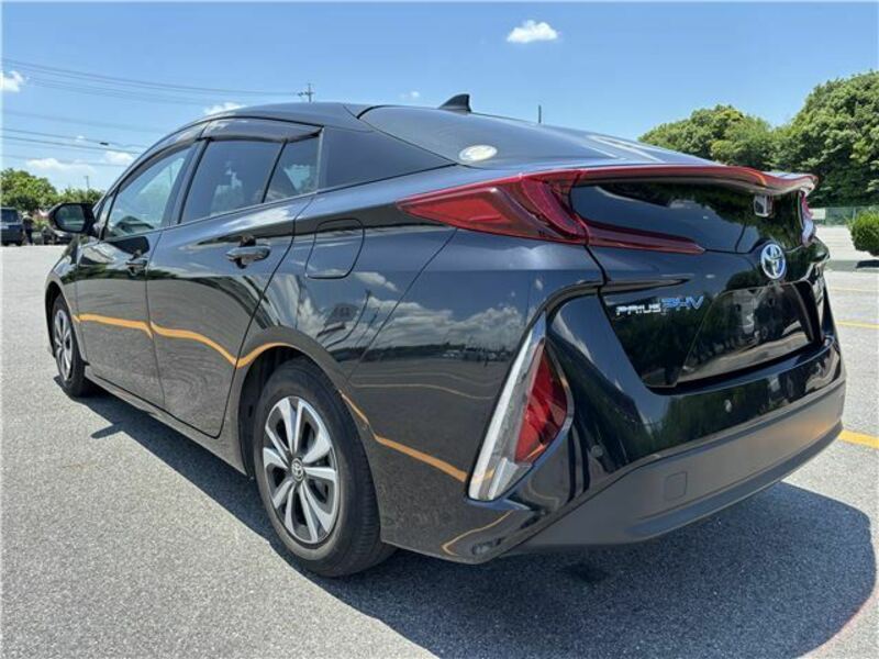PRIUS PHV