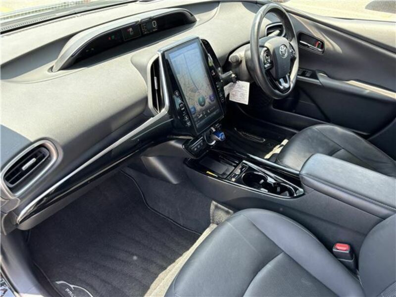 PRIUS PHV