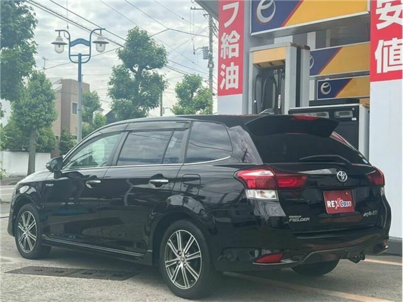 COROLLA FIELDER