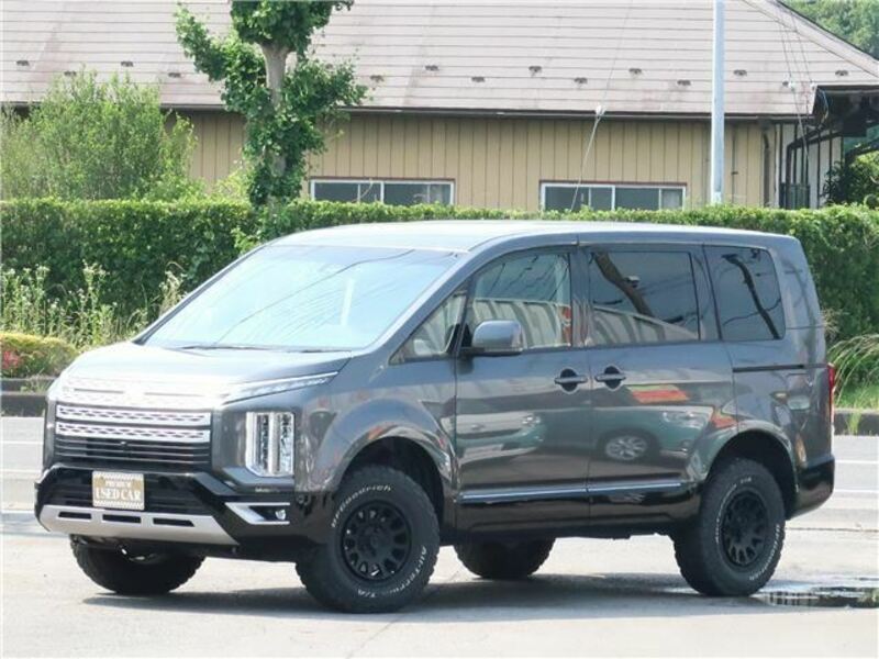MITSUBISHI DELICA D5