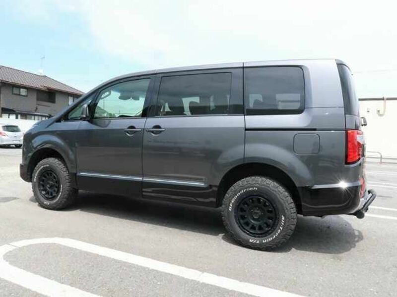 DELICA D5