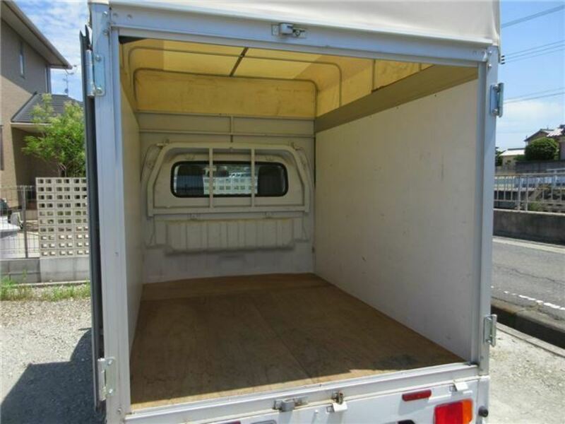 CLIPPER TRUCK