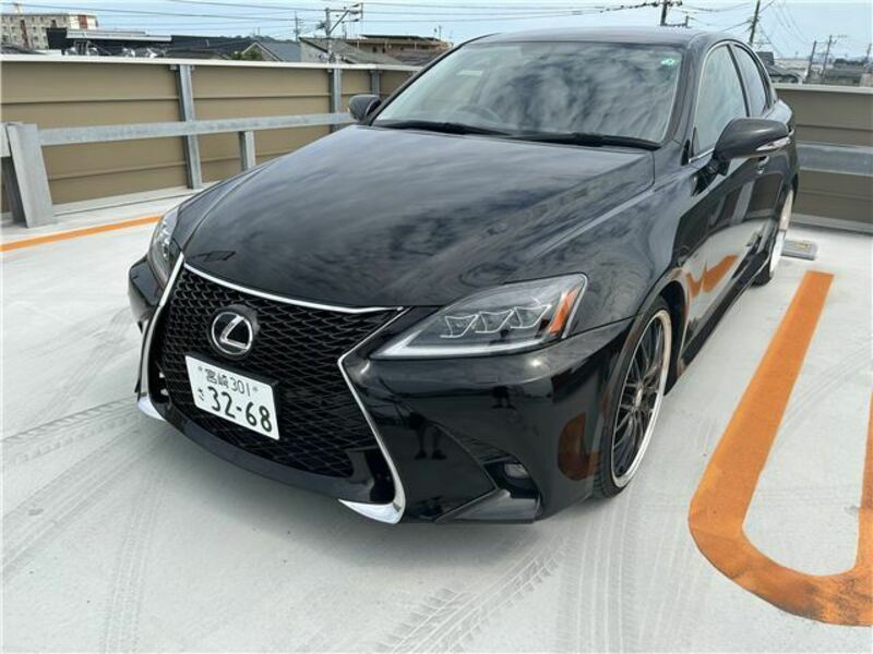 LEXUS IS