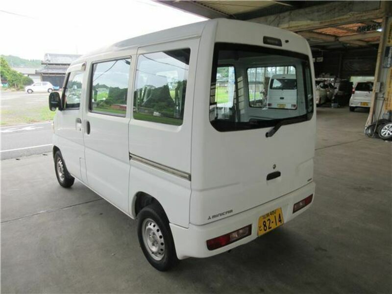 MINICAB VAN