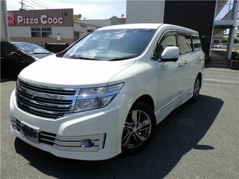 NISSAN ELGRAND