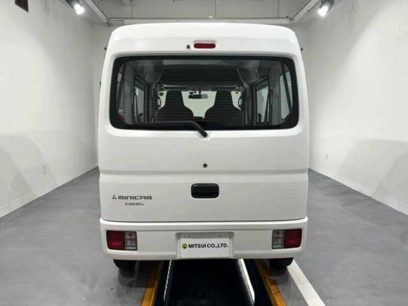 MINICAB VAN