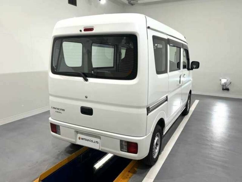 MINICAB VAN