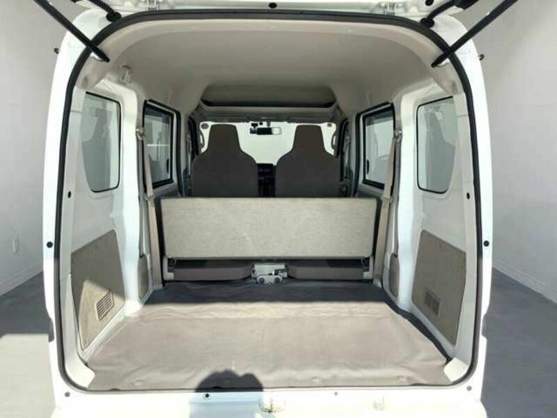 MINICAB VAN