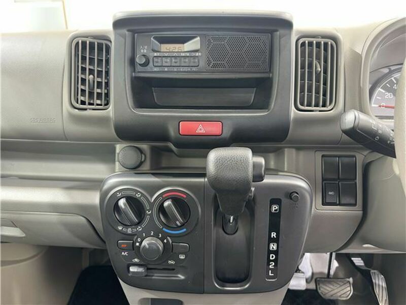 MINICAB VAN
