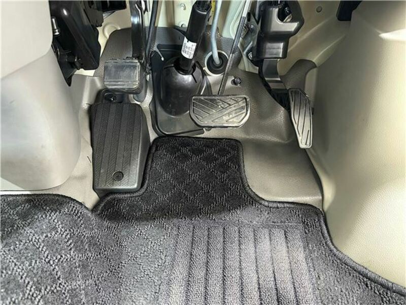 MINICAB VAN