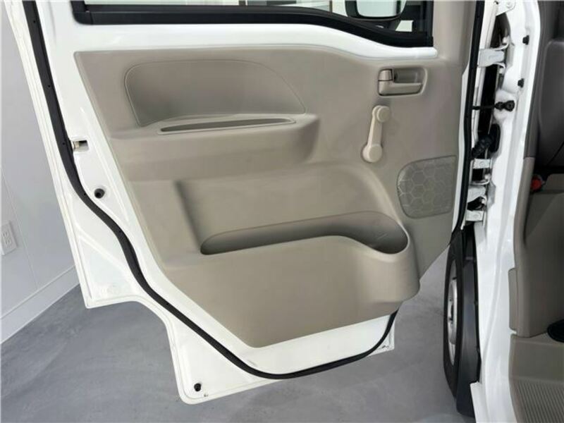 MINICAB VAN