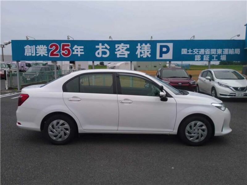 COROLLA AXIO