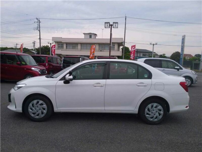 COROLLA AXIO