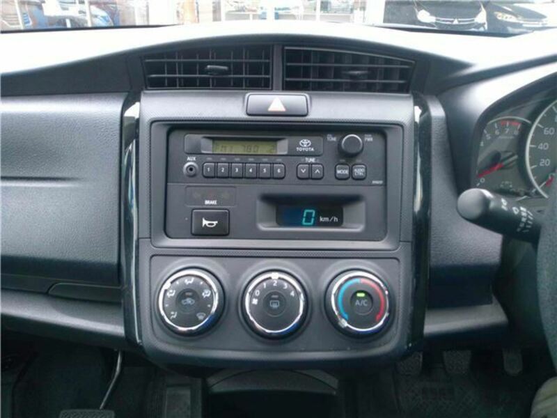 COROLLA AXIO