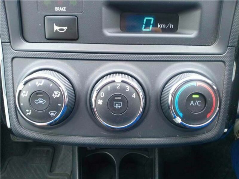 COROLLA AXIO
