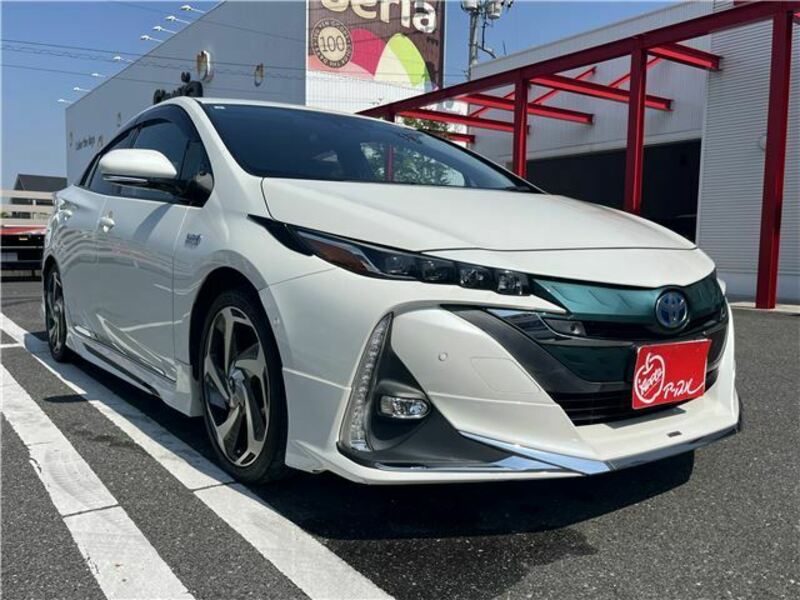 TOYOTA PRIUS PHV