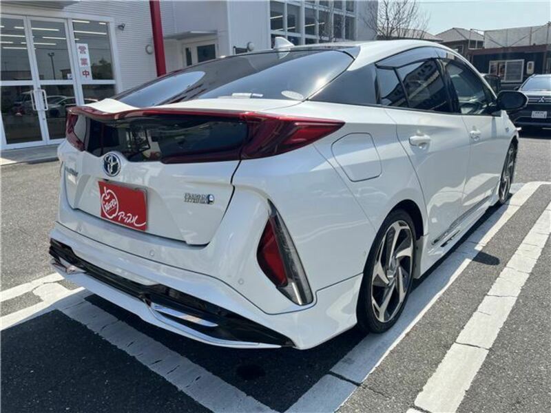 PRIUS PHV