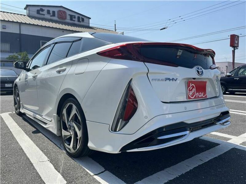 PRIUS PHV
