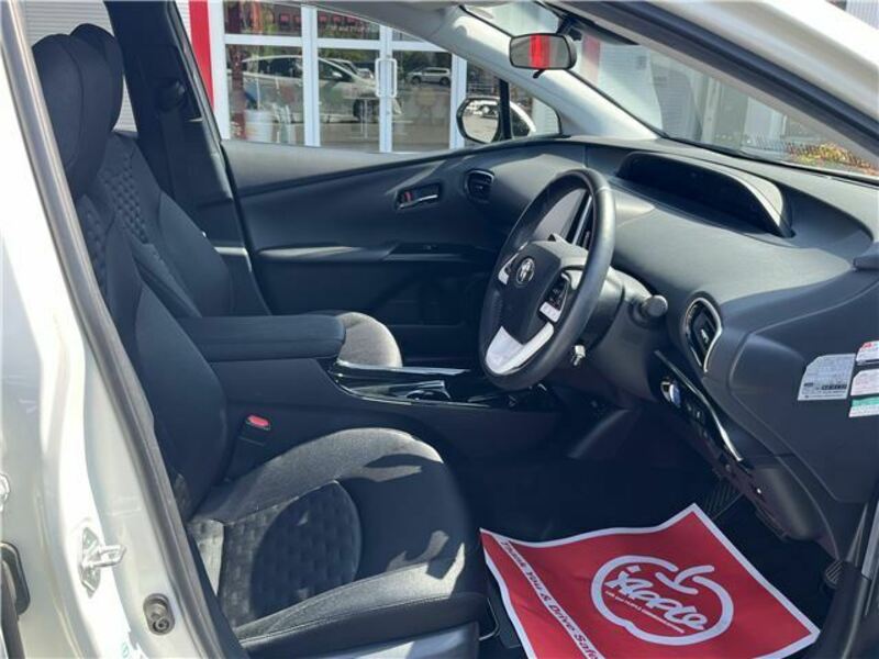 PRIUS PHV