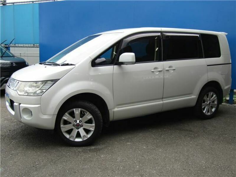 MITSUBISHI DELICA