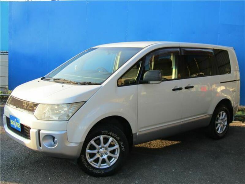 MITSUBISHI DELICA D5