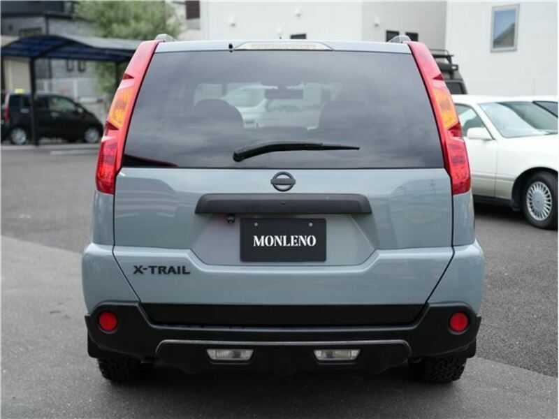 X-TRAIL
